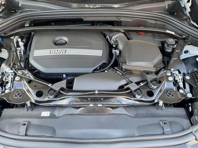 安心のＢＭＷ認定中古車は１００項目の箇所を徹底的にチェック致します。機械的な箇所や電気系、コンピューターなどをご納車前に点検し、交換基準に達した部品は全て新品に修理返品した後にご納車致します。