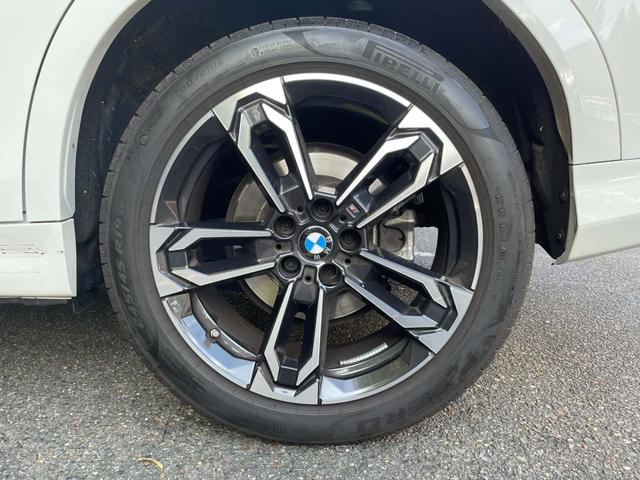 純正ホイール。ＢＭＷならではの卓越した走りを支えるホイールと足回りです！日本車の走りに慣れている方にもぜひ体感して頂きたいほど、高いレベルでまとまっています！