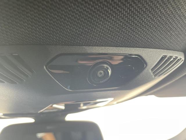 【インテリアカメラ】遠隔で車内の様子を携帯電話にて確認ができます。また、通常のカメラとしても使用でき、思い出の１枚として記録しておくことが可能です！