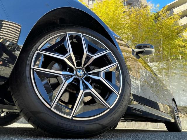 ５シリーズ ５２３ｉ　Ｍスポーツ　認定中古車　Ａｐｐｌｅ　ＣａｒＰｌａｙ　前席メモリー付きパワーシート　前席ランバーサポート　Ｆ／Ｒシートヒーター　フルセグＴＶ　パワーゲート　　インテリアカメラ　純正ナビ　パドルシフト（5枚目）