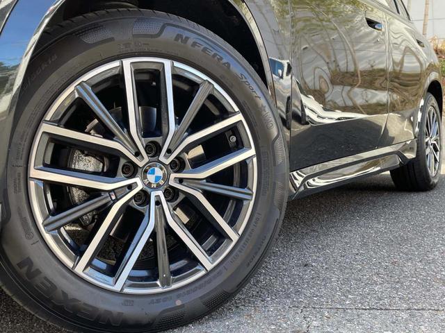 �y�J�[�u�h�f�B�X�v���C�z�h���C�o�[�Ɍ������Ęp�Ȃ�����^�f�B�X�v���C�ł��B�C���t�H���[�V�����f�B�X�v���C�ƃR���g���[���f�B�X�v���C����̉����Ă���A�h���C�o�[�̎��o�I�ȑ��쐫�����コ���܂�