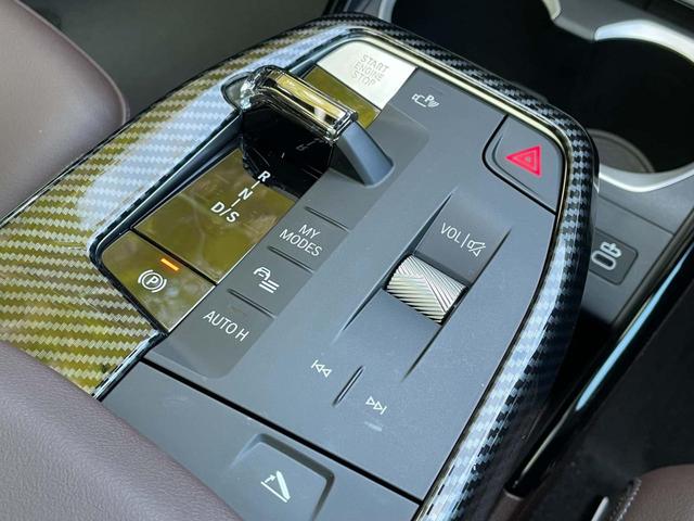 �y�R���t�H�[�g�A�N�Z�X�z�X�}�[�g�L�[�Ȃ̂ŁA�L�[���|�P�b�g�₩�΂�ɓ���Ă��邾���Ńh�A���b�N�̊J�A�G���W���n�����s���܂��B