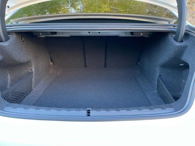 ��Ȃ��A�����W���邱�Ƃɂ���āA�傫�ȕ��𔃂����ꍇ��Ƒ��ŗ��s�ɏo������ۂ̉ו����y�ɐςݍ��߂܂��B���S�̂a�l�v�F�蒆�ÎԂ͂P�O�O���ڂ̉ӏ���O��I�Ƀ`�F�b�N�v���܂��B�@�B�I�ȉӏ���d�C�n�A�R��