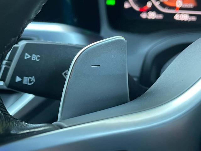 �y���[���`�F���W�E�H�[�j���O�z���s���Ƀ��A�o���p�[�ɑg�ݍ��܂ꂽ�Z���T�[���A�h���C�o�[���玀�p�ɂȂ鍶�E����̎ԗ���A�ǂ��z���Ԑ�����}�ڋ߂��Ă���ԗ���F�����A�_�������h���C�o�[�Ɍx�����܂��B