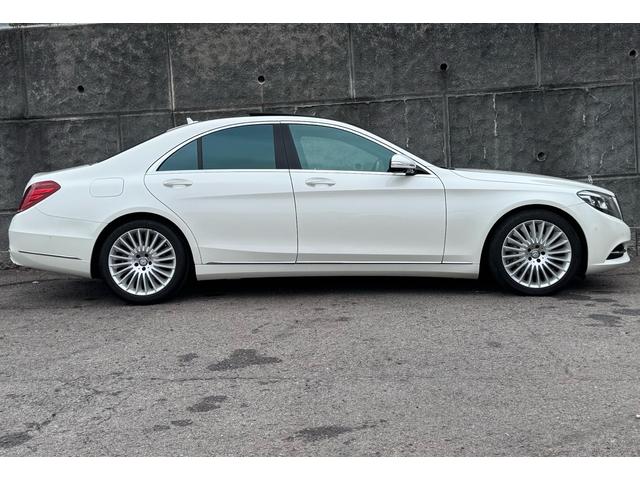 Ｓクラス Ｓ４００ハイブリッド　エクスクルーシブ　レーダーセーフティ・ディーラー整備記録・黒革シート・シートヒーター／クーラー・マッサージ機能付き・イージークローザー・ブルメスター・３６０°カメラ・パノラマサンルーフ・ＡＣＣ・純正１９インチＡＷ（7枚目）