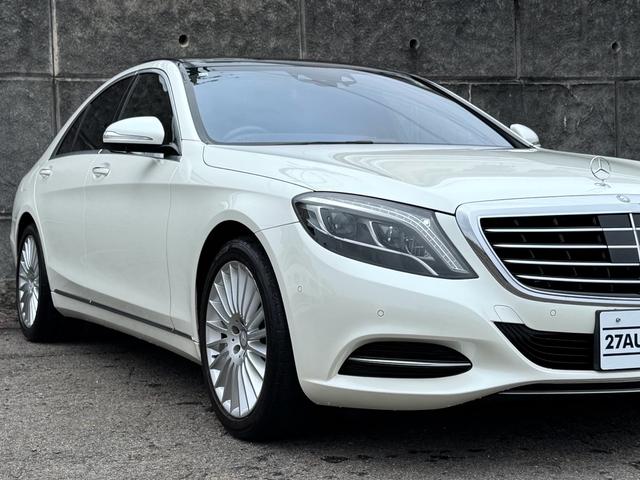 Ｓクラス Ｓ４００ハイブリッド　エクスクルーシブ　レーダーセーフティ・ディーラー整備記録・黒革シート・シートヒーター／クーラー・マッサージ機能付き・イージークローザー・ブルメスター・３６０°カメラ・パノラマサンルーフ・ＡＣＣ・純正１９インチＡＷ（18枚目）