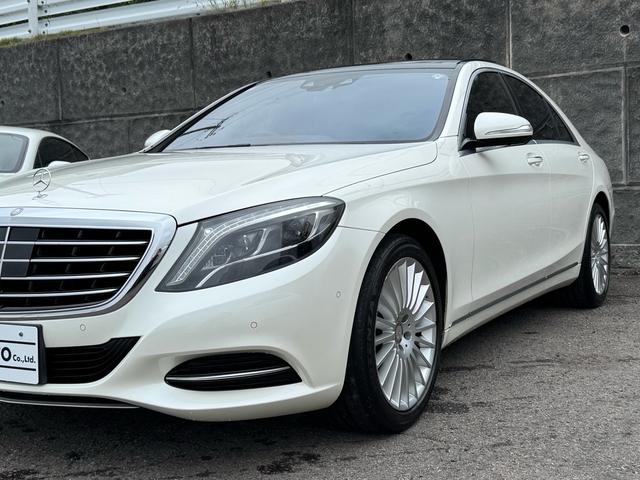 Ｓクラス Ｓ４００ハイブリッド　エクスクルーシブ　レーダーセーフティ・ディーラー整備記録・黒革シート・シートヒーター／クーラー・マッサージ機能付き・イージークローザー・ブルメスター・３６０°カメラ・パノラマサンルーフ・ＡＣＣ・純正１９インチＡＷ（19枚目）