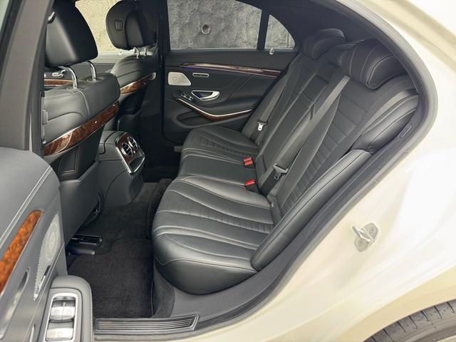 Ｓクラス Ｓ４００ハイブリッド　エクスクルーシブ　レーダーセーフティ・ディーラー整備記録・黒革シート・シートヒーター／クーラー・マッサージ機能付き・イージークローザー・ブルメスター・３６０°カメラ・パノラマサンルーフ・ＡＣＣ・純正１９インチＡＷ（43枚目）
