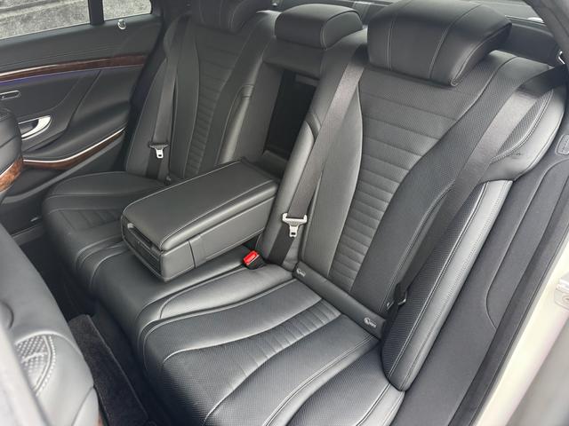 Ｓクラス Ｓ４００ハイブリッド　エクスクルーシブ　レーダーセーフティ・ディーラー整備記録・黒革シート・シートヒーター／クーラー・マッサージ機能付き・イージークローザー・ブルメスター・３６０°カメラ・パノラマサンルーフ・ＡＣＣ・純正１９インチＡＷ（47枚目）