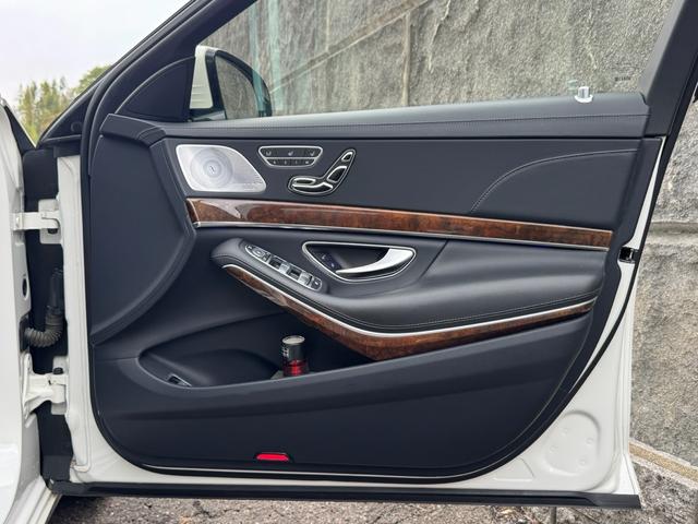 Ｓクラス Ｓ４００ハイブリッド　エクスクルーシブ　レーダーセーフティ・ディーラー整備記録・黒革シート・シートヒーター／クーラー・マッサージ機能付き・イージークローザー・ブルメスター・３６０°カメラ・パノラマサンルーフ・ＡＣＣ・純正１９インチＡＷ（49枚目）