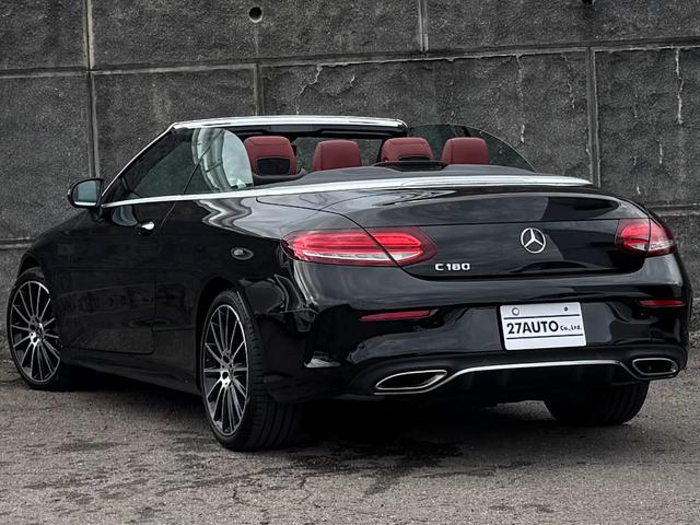 Cクラス C180カブリオレスポーツ レザーエクスクルーシブパッケージ/ワンオーナー/後期型/赤革シート/赤幌/電動オープン/レーダーセーフティ/ACC/アンビエントライト/シートヒーター/HUD/LEDヘッド/純正19インチAW(6枚目)