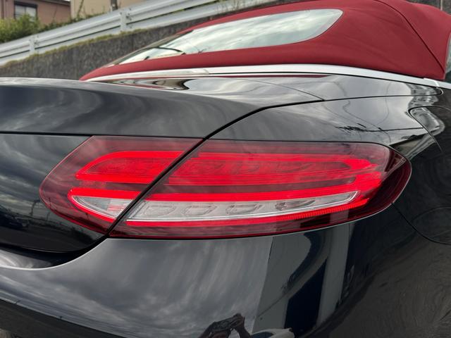 Cクラス C180カブリオレスポーツ レザーエクスクルーシブパッケージ/ワンオーナー/後期型/赤革シート/赤幌/電動オープン/レーダーセーフティ/ACC/アンビエントライト/シートヒーター/HUD/LEDヘッド/純正19インチAW(30枚目)