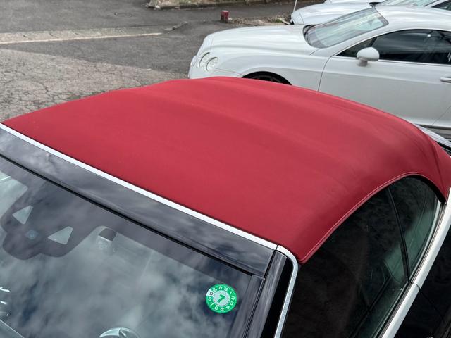 Cクラス C180カブリオレスポーツ レザーエクスクルーシブパッケージ/ワンオーナー/後期型/赤革シート/赤幌/電動オープン/レーダーセーフティ/ACC/アンビエントライト/シートヒーター/HUD/LEDヘッド/純正19インチAW(36枚目)