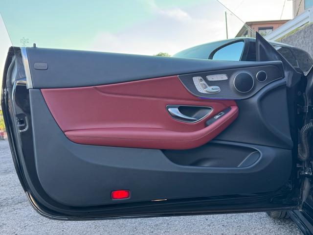 Cクラス C180カブリオレスポーツ レザーエクスクルーシブパッケージ/ワンオーナー/後期型/赤革シート/赤幌/電動オープン/レーダーセーフティ/ACC/アンビエントライト/シートヒーター/HUD/LEDヘッド/純正19インチAW(48枚目)