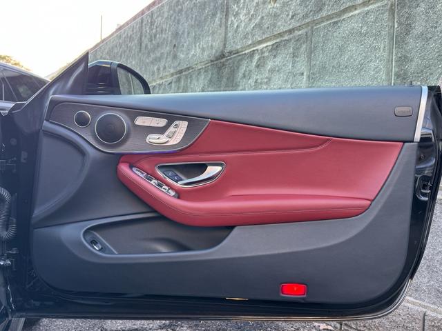 Cクラス C180カブリオレスポーツ レザーエクスクルーシブパッケージ/ワンオーナー/後期型/赤革シート/赤幌/電動オープン/レーダーセーフティ/ACC/アンビエントライト/シートヒーター/HUD/LEDヘッド/純正19インチAW(49枚目)