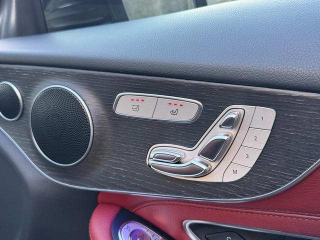 Cクラス C180カブリオレスポーツ レザーエクスクルーシブパッケージ/ワンオーナー/後期型/赤革シート/赤幌/電動オープン/レーダーセーフティ/ACC/アンビエントライト/シートヒーター/HUD/LEDヘッド/純正19インチAW(52枚目)