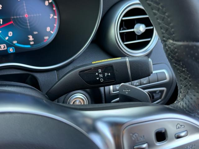 Cクラス C180カブリオレスポーツ レザーエクスクルーシブパッケージ/ワンオーナー/後期型/赤革シート/赤幌/電動オープン/レーダーセーフティ/ACC/アンビエントライト/シートヒーター/HUD/LEDヘッド/純正19インチAW(57枚目)