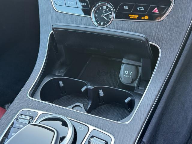 Cクラス C180カブリオレスポーツ レザーエクスクルーシブパッケージ/ワンオーナー/後期型/赤革シート/赤幌/電動オープン/レーダーセーフティ/ACC/アンビエントライト/シートヒーター/HUD/LEDヘッド/純正19インチAW(62枚目)