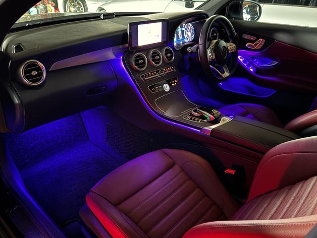 Cクラス C180カブリオレスポーツ レザーエクスクルーシブパッケージ/ワンオーナー/後期型/赤革シート/赤幌/電動オープン/レーダーセーフティ/ACC/アンビエントライト/シートヒーター/HUD/LEDヘッド/純正19インチAW(80枚目)