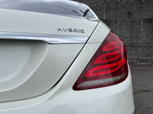 Sクラス S400ハイブリッド エクスクルーシブ AMGスポーツパッケージ/レーダーセーフティ/黒革シート/シートヒーター/クーラ/パノラマサンルーフ/ブルメスター/イージークローザー/サンシェード/全方位カメラ/ACC/LED/純正19インチAW(14枚目)