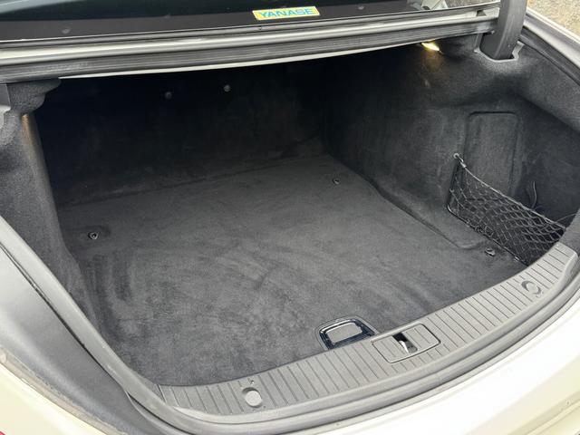 Sクラス S400ハイブリッド エクスクルーシブ AMGスポーツパッケージ/レーダーセーフティ/黒革シート/シートヒーター/クーラ/パノラマサンルーフ/ブルメスター/イージークローザー/サンシェード/全方位カメラ/ACC/LED/純正19インチAW(72枚目)