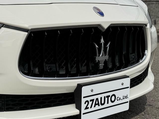 ギブリ Ｓ　ディーラー整備記録／赤革シート／レッドブレーキキャリパー／パドルシフト／スカイフックサスペンション／スポーツペダル／全席シートヒーター／メモリ付パワーシート／純正２０インチＡＷ／ＬＥＤ／スマートキー（14枚目）