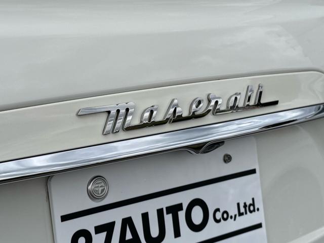 ギブリ Ｓ　ディーラー整備記録／赤革シート／レッドブレーキキャリパー／パドルシフト／スカイフックサスペンション／スポーツペダル／全席シートヒーター／メモリ付パワーシート／純正２０インチＡＷ／ＬＥＤ／スマートキー（30枚目）