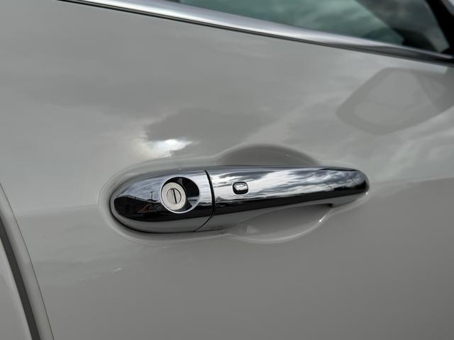 ギブリ Ｓ　ディーラー整備記録／赤革シート／レッドブレーキキャリパー／パドルシフト／スカイフックサスペンション／スポーツペダル／全席シートヒーター／メモリ付パワーシート／純正２０インチＡＷ／ＬＥＤ／スマートキー（34枚目）