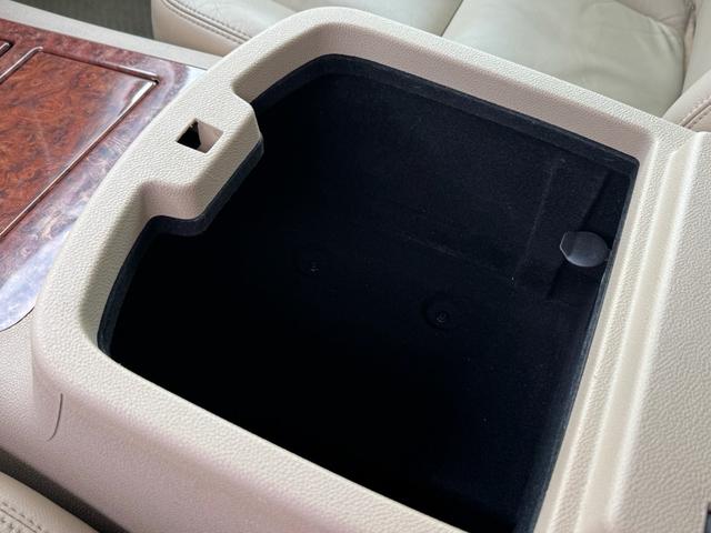 シボレーサバーバン 　ＬＴＺ／希少２００８ｙモデル／５．３／ロングボディ／パールボディ／ベージュ革シート／シートヒーター／サンルーフ／リモコンエンジンスターター／ＢＯＳＥサウンド／電動ステップ／ヒッチメンバー／ＧＩＢＳＯＮ（68枚目）