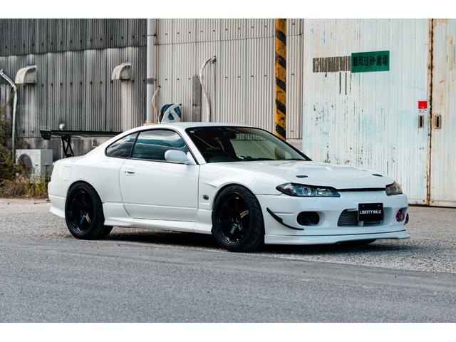 シルビア スペックRエアロ BRIDEシート SARDラジエーター X-TREMEワイドフェンダー CUSCOタワーバー HKSマフラー HKS車高調 R33キャリパー Defi追加メーター ブーストコントローラー(2枚目)