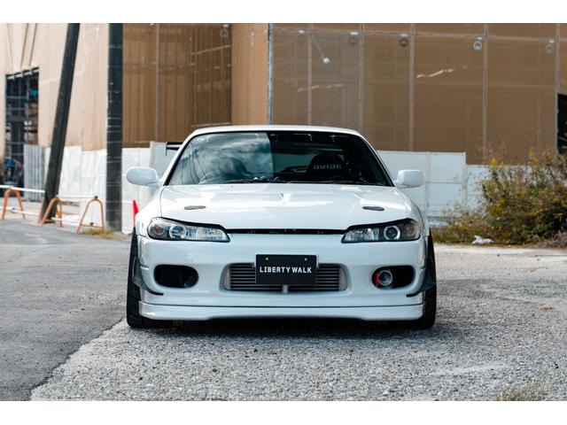 シルビア スペックRエアロ BRIDEシート SARDラジエーター X-TREMEワイドフェンダー CUSCOタワーバー HKSマフラー HKS車高調 R33キャリパー Defi追加メーター ブーストコントローラー(3枚目)