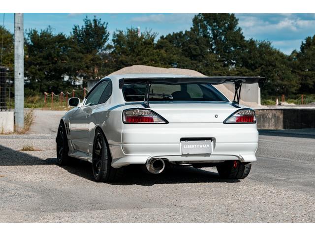 シルビア スペックRエアロ BRIDEシート SARDラジエーター X-TREMEワイドフェンダー CUSCOタワーバー HKSマフラー HKS車高調 R33キャリパー Defi追加メーター ブーストコントローラー(6枚目)