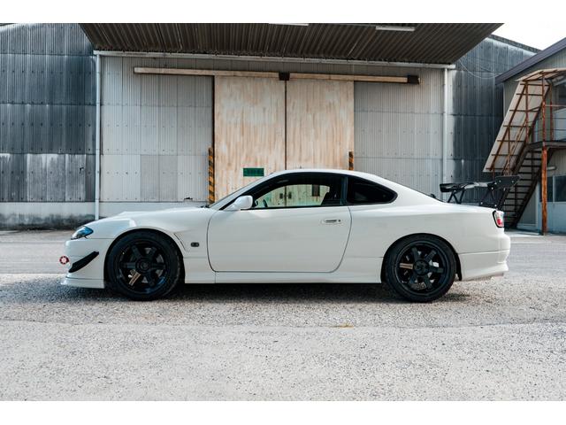 シルビア スペックRエアロ BRIDEシート SARDラジエーター X-TREMEワイドフェンダー CUSCOタワーバー HKSマフラー HKS車高調 R33キャリパー Defi追加メーター ブーストコントローラー(7枚目)