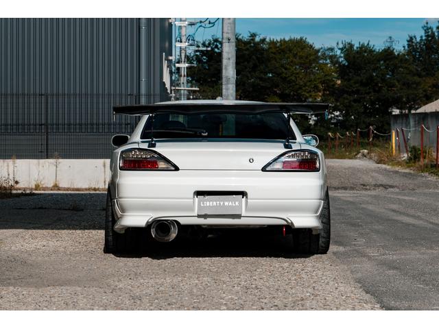 シルビア スペックRエアロ BRIDEシート SARDラジエーター X-TREMEワイドフェンダー CUSCOタワーバー HKSマフラー HKS車高調 R33キャリパー Defi追加メーター ブーストコントローラー(8枚目)