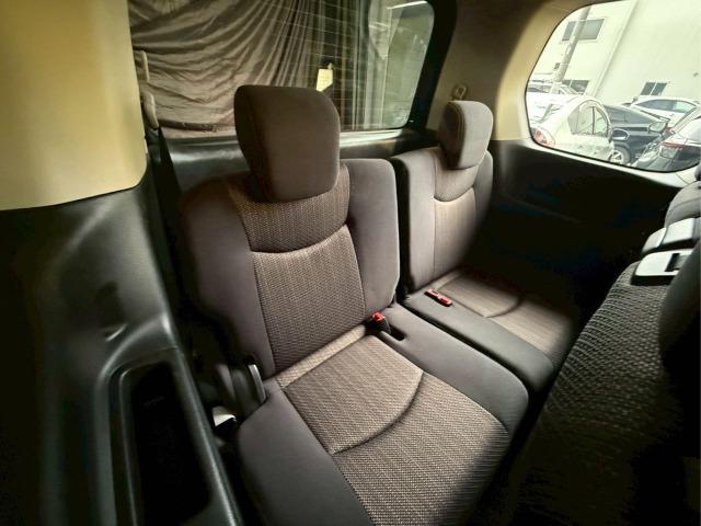 セレナ ハイウェイスター　Ｓ－ハイブリッド　助手席スライドＵＰシート（32枚目）