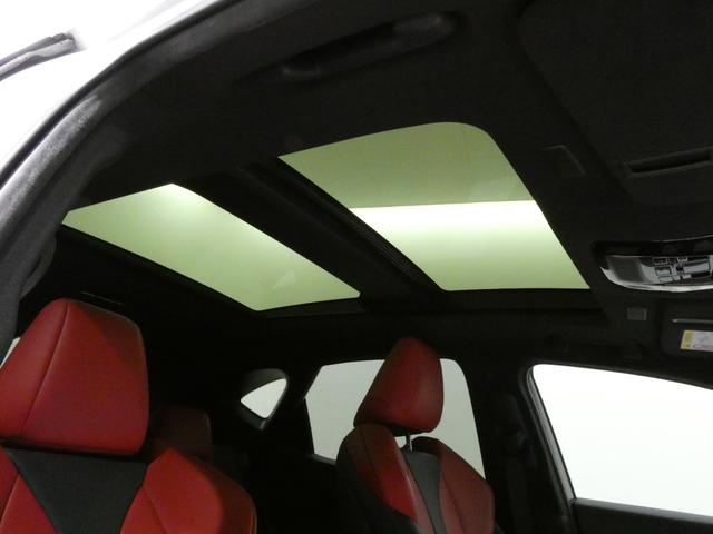 ＮＸ ＮＸ３５０ｈ　Ｆスポーツ　三眼ヘッドライト　パノラマルーフ　デジタルインナーミラー　後席電動シート　後席シートヒーター　アドバンストパーク　パノラミックビューモニター　オレンジキャリパー　レーンチェンジアシスト付き（7枚目）