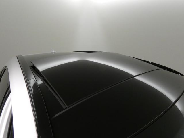 ＮＸ ＮＸ３５０ｈ　Ｆスポーツ　三眼ヘッドライト　パノラマルーフ　デジタルインナーミラー　後席電動シート　後席シートヒーター　アドバンストパーク　パノラミックビューモニター　オレンジキャリパー　レーンチェンジアシスト付き（8枚目）