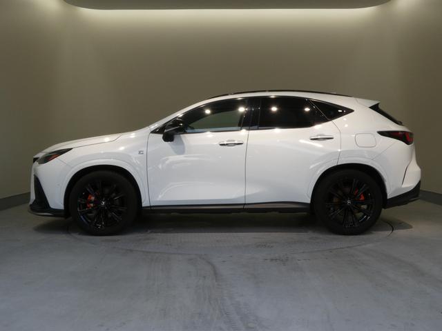 ＮＸ ＮＸ３５０ｈ　Ｆスポーツ　三眼ヘッドライト　パノラマルーフ　デジタルインナーミラー　後席電動シート　後席シートヒーター　アドバンストパーク　パノラミックビューモニター　オレンジキャリパー　レーンチェンジアシスト付き（35枚目）