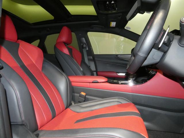 ＮＸ ＮＸ３５０ｈ　Ｆスポーツ　三眼ヘッドライト　パノラマルーフ　デジタルインナーミラー　後席電動シート　後席シートヒーター　アドバンストパーク　パノラミックビューモニター　オレンジキャリパー　レーンチェンジアシスト付き（42枚目）