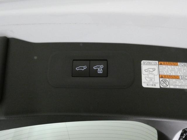 ＮＸ ＮＸ３５０ｈ　Ｆスポーツ　三眼ヘッドライト　パノラマルーフ　デジタルインナーミラー　後席電動シート　後席シートヒーター　アドバンストパーク　パノラミックビューモニター　オレンジキャリパー　レーンチェンジアシスト付き（54枚目）