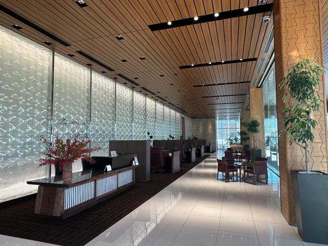 ＮＸ ＮＸ３５０ｈ　Ｆスポーツ　三眼ヘッドライト　パノラマルーフ　デジタルインナーミラー　後席電動シート　後席シートヒーター　アドバンストパーク　パノラミックビューモニター　オレンジキャリパー　レーンチェンジアシスト付き（62枚目）