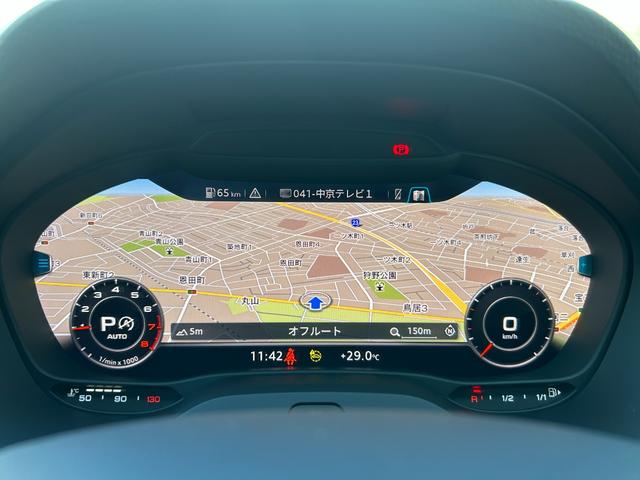 Ｑ２ ３５ＴＦＳＩアドバンスド　コンビニエンス＆アシスタンスパッケージ　　テクノロジーパッケージ（インターフェース）　ナビゲーションパッケージ　　バーチャルコックピット（15枚目）