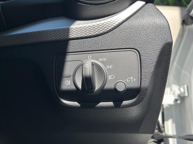 Ｑ２ ３５ＴＦＳＩアドバンスド　コンビニエンス＆アシスタンスパッケージ　　テクノロジーパッケージ（インターフェース）　ナビゲーションパッケージ　　バーチャルコックピット（28枚目）