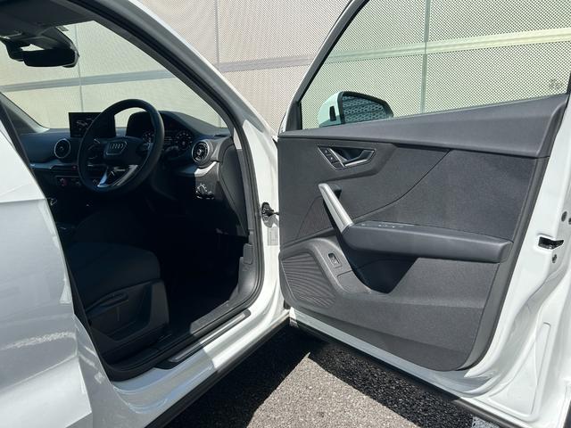 Ｑ２ ３５ＴＦＳＩアドバンスド　コンビニエンス＆アシスタンスパッケージ　　テクノロジーパッケージ（インターフェース）　ナビゲーションパッケージ　　バーチャルコックピット（29枚目）