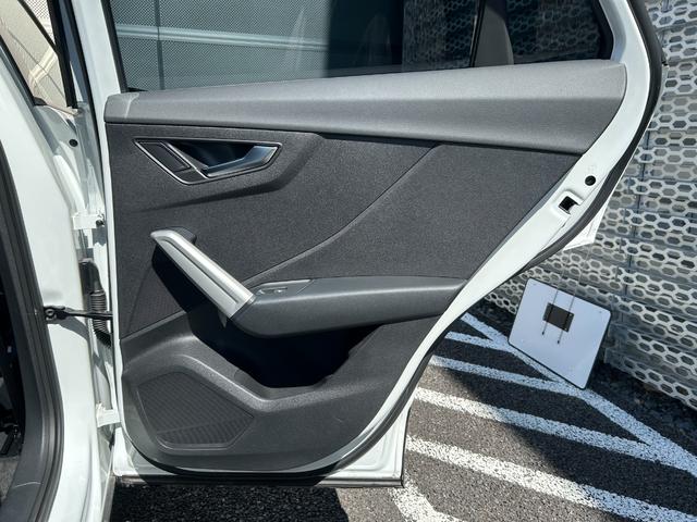 Ｑ２ ３５ＴＦＳＩアドバンスド　コンビニエンス＆アシスタンスパッケージ　　テクノロジーパッケージ（インターフェース）　ナビゲーションパッケージ　　バーチャルコックピット（34枚目）