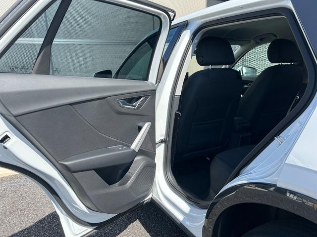 Ｑ２ ３５ＴＦＳＩアドバンスド　コンビニエンス＆アシスタンスパッケージ　　テクノロジーパッケージ（インターフェース）　ナビゲーションパッケージ　　バーチャルコックピット（38枚目）