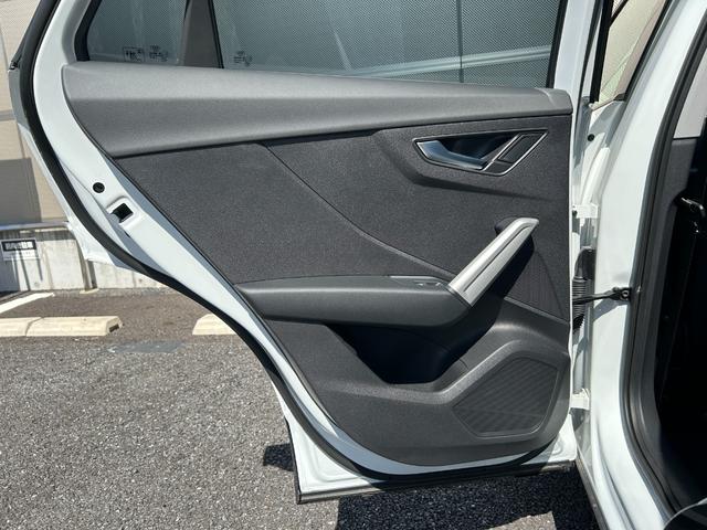 Ｑ２ ３５ＴＦＳＩアドバンスド　コンビニエンス＆アシスタンスパッケージ　　テクノロジーパッケージ（インターフェース）　ナビゲーションパッケージ　　バーチャルコックピット（39枚目）