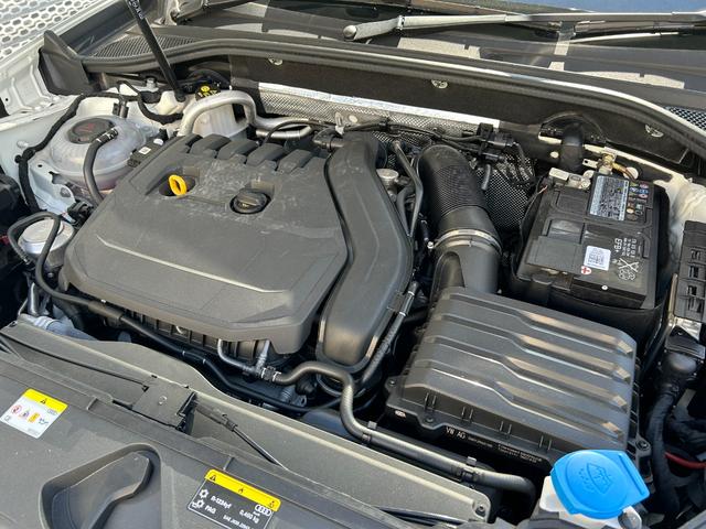 Ｑ２ ３５ＴＦＳＩアドバンスド　コンビニエンス＆アシスタンスパッケージ　　テクノロジーパッケージ（インターフェース）　ナビゲーションパッケージ　　バーチャルコックピット（61枚目）