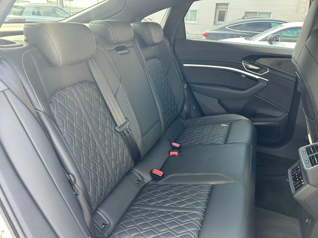 ｅ－トロンＳスポーツバック ベースグレード（42枚目）