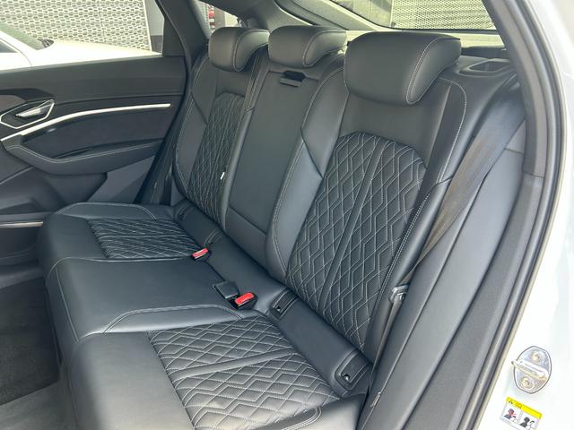 ｅ－トロンＳスポーツバック ベースグレード（49枚目）